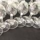 Set de 12 verres à vin en cristal taillé