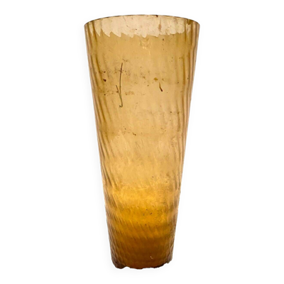 Grand vase conique en verre opaque et ondulé XX siècle
