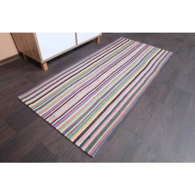 Tapis de couloir kilim turc vintage en laine et coton rose noué à la main