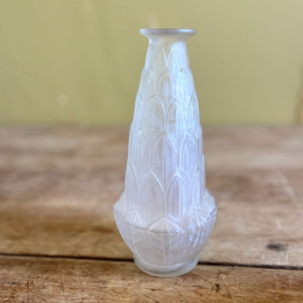 Art Deco vase "golden scales", signed Carrillo