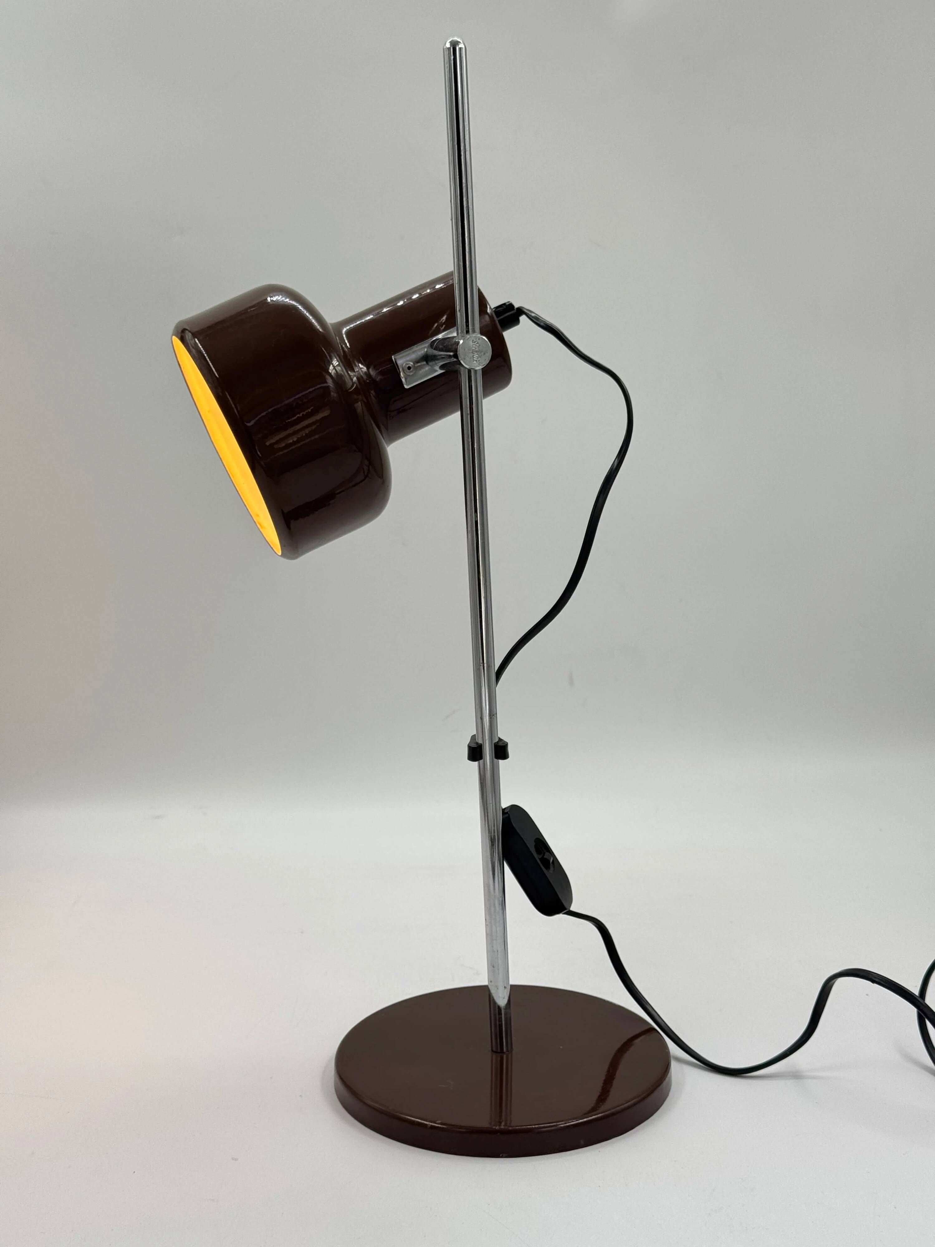 Stralux SZ 21 desk lamp, brown lacquer and chrome, 1970s.