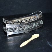 Empire salt shaker in silver metal ALPACA Saleron Napoléon III shuttle laurel frieze