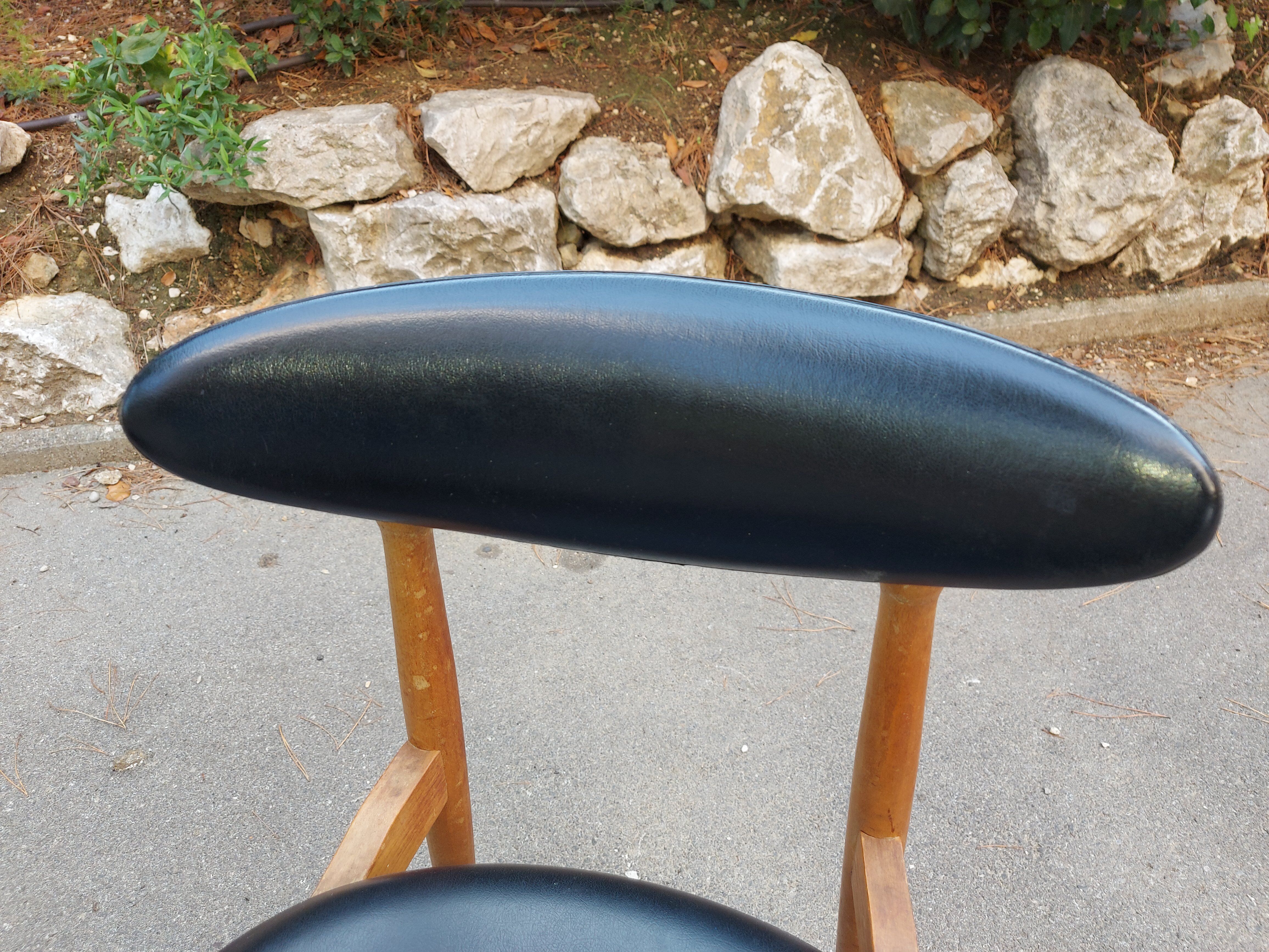 2 Scandinavian chairs