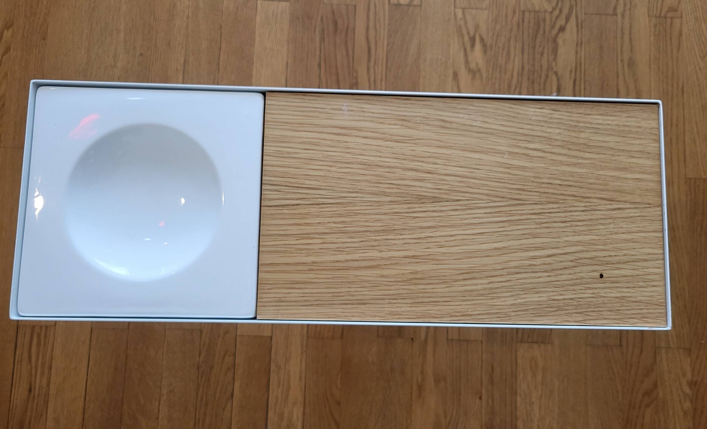 Robin day side table by Habitat in white lacquered metal and Vintage wood