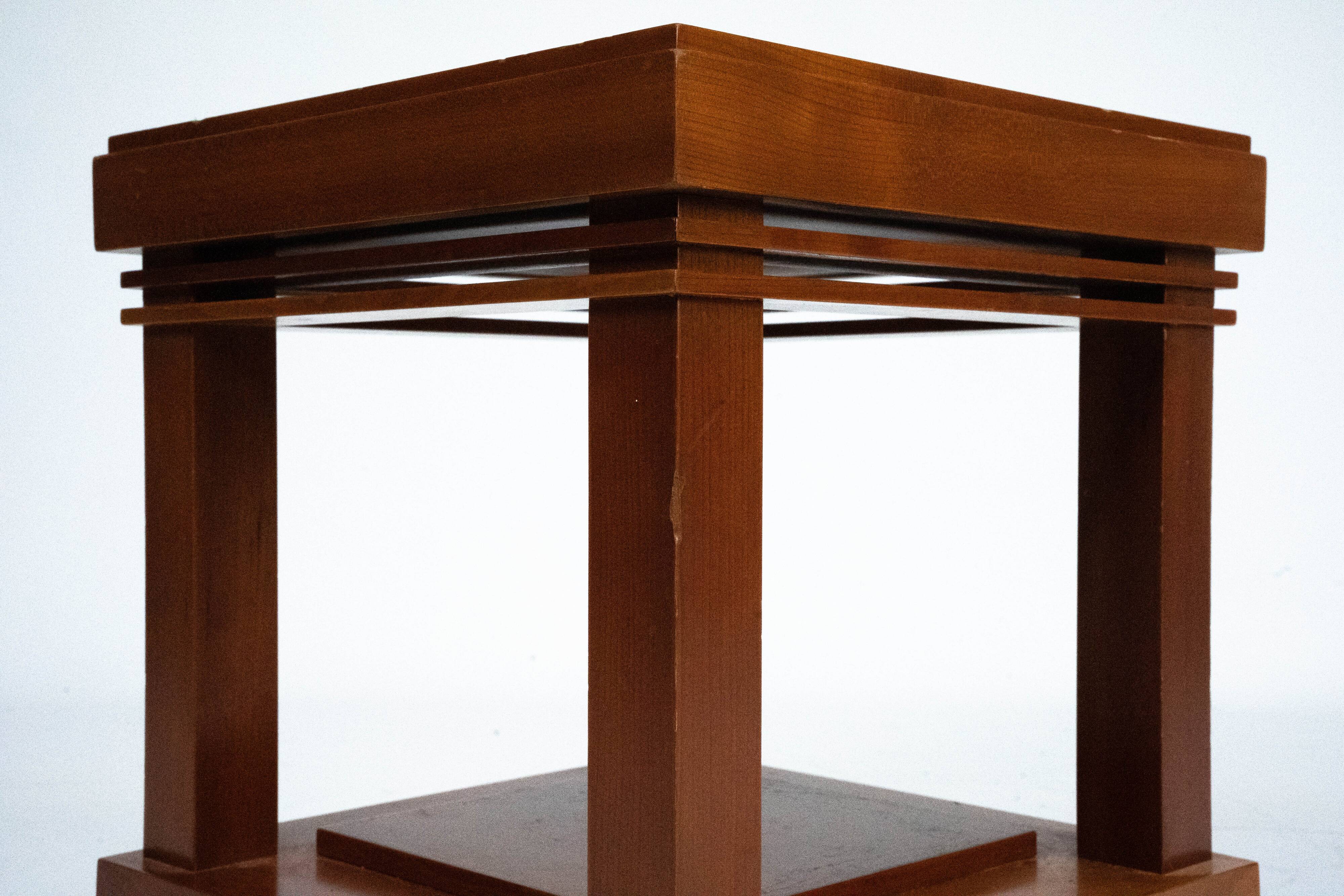 Table d'appoint Robie de Frank Lloyd Wright pour Cassina, édition limitée. Italie, 1988