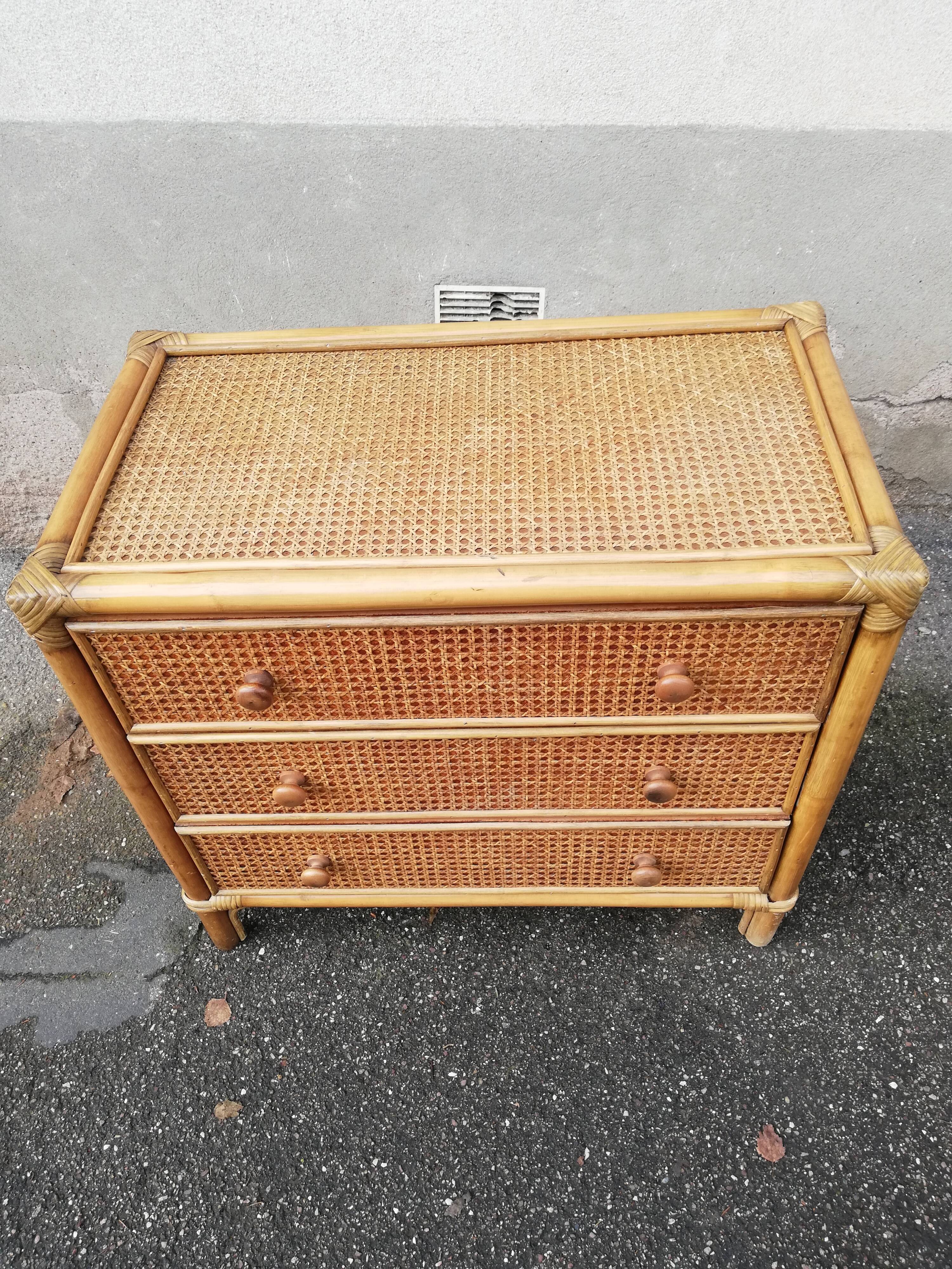 Commode vintage rotin et cannage