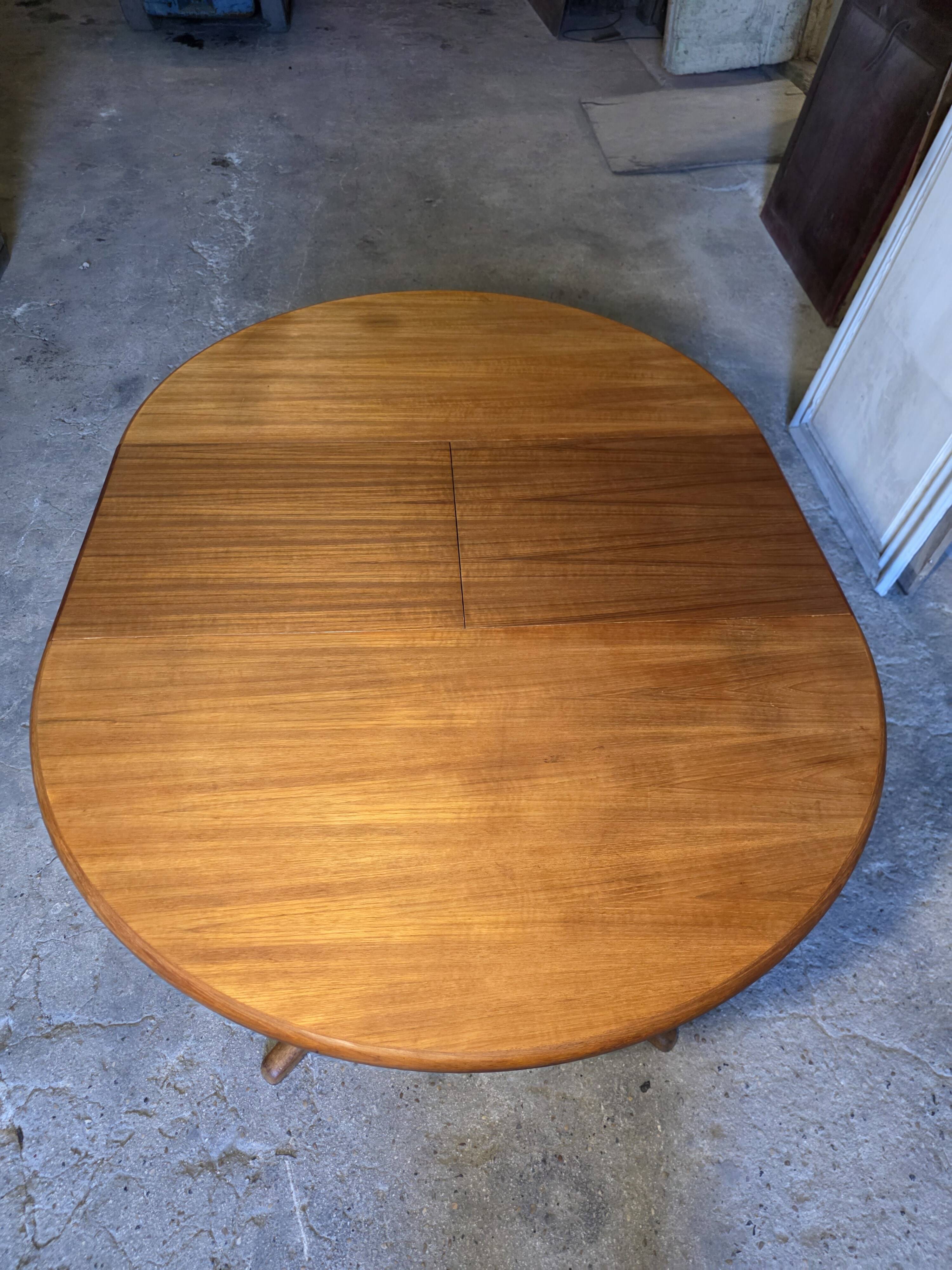 Table extensible Baumann en teck des années 60, (2 rallonges)