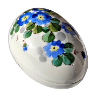 Egg-shaped candy maker signed porcelaine de limoges with its flower decoration