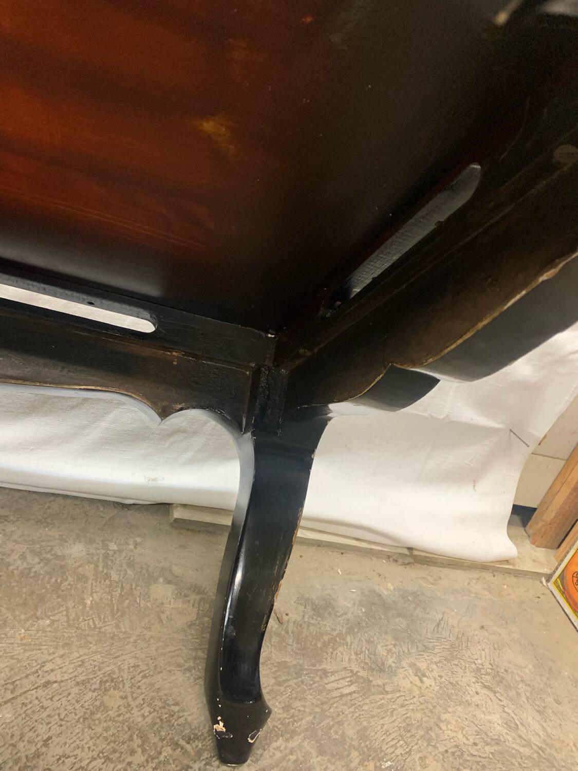 Vintage Japanese-style coffee table in painted lacquered wood