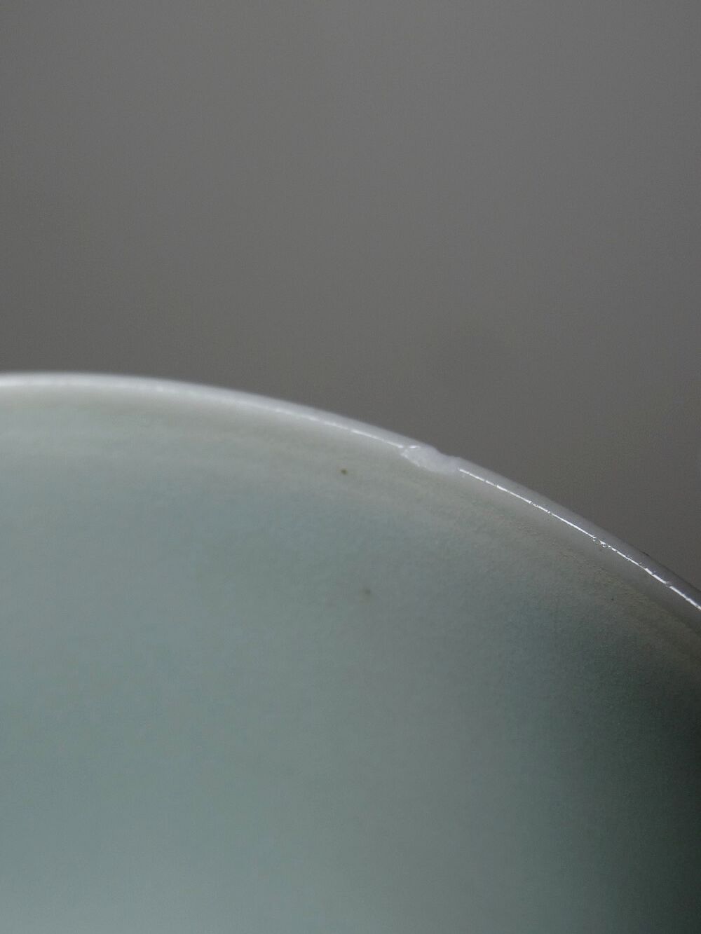 4 bols à riz chinois en porcelaine céladon reliefs carpes koï, années 70-80