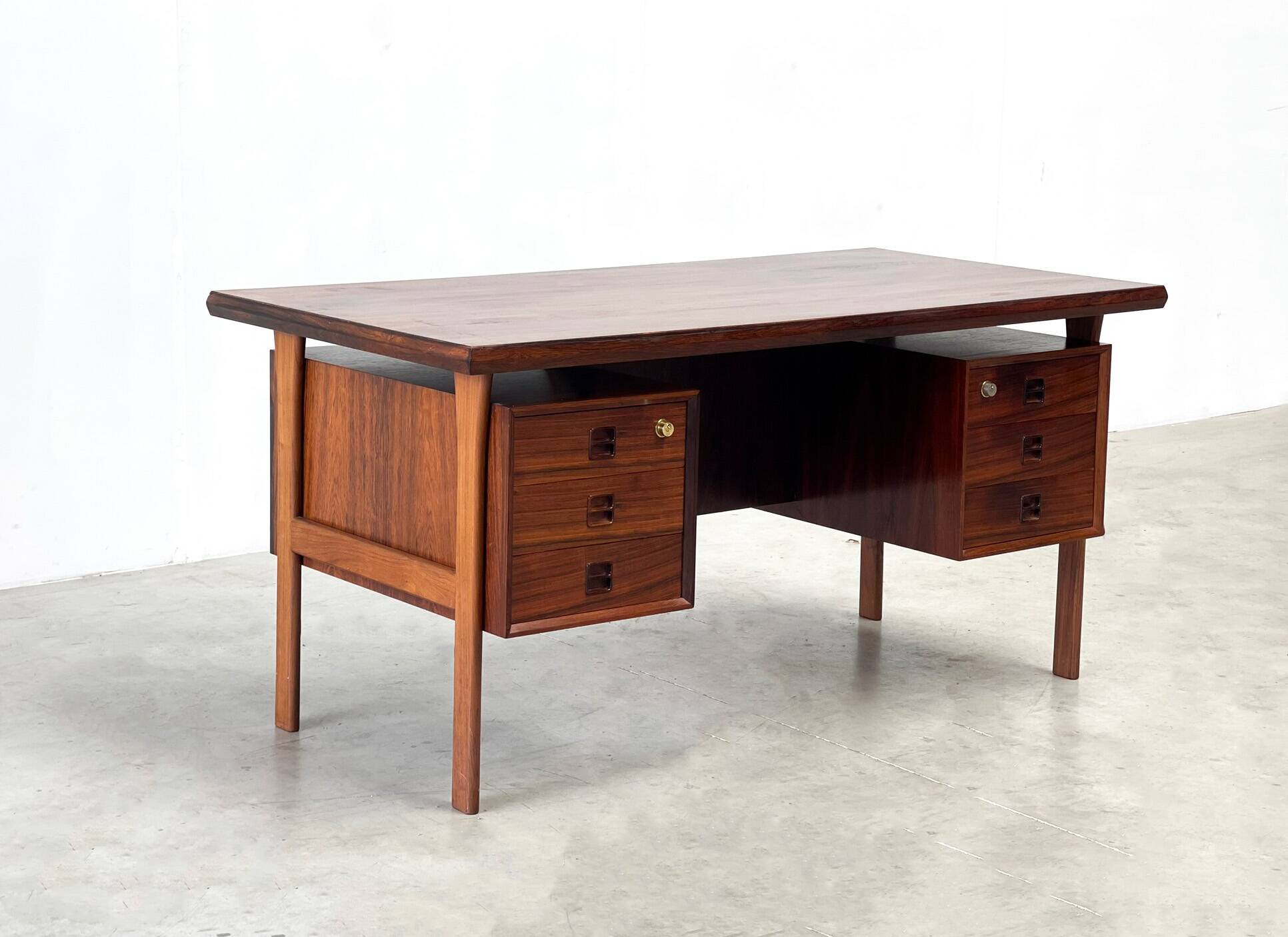Arne Vodder Rosewood double sided desk
