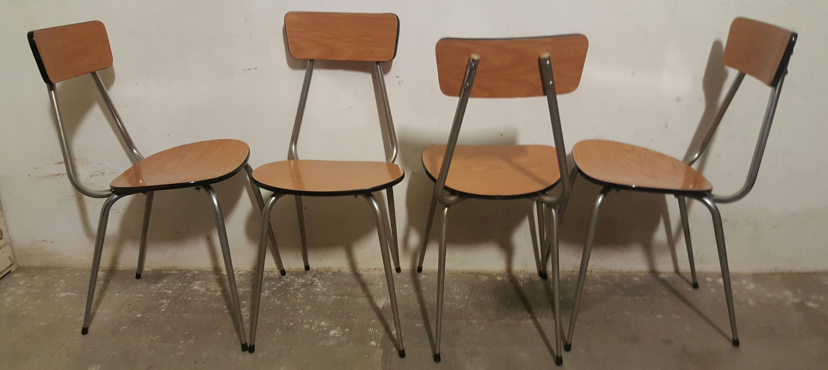 4 chairs 1970