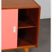 Buffet rose et blanche par Jiri Jiroutek, modèle U-452 vers 1960