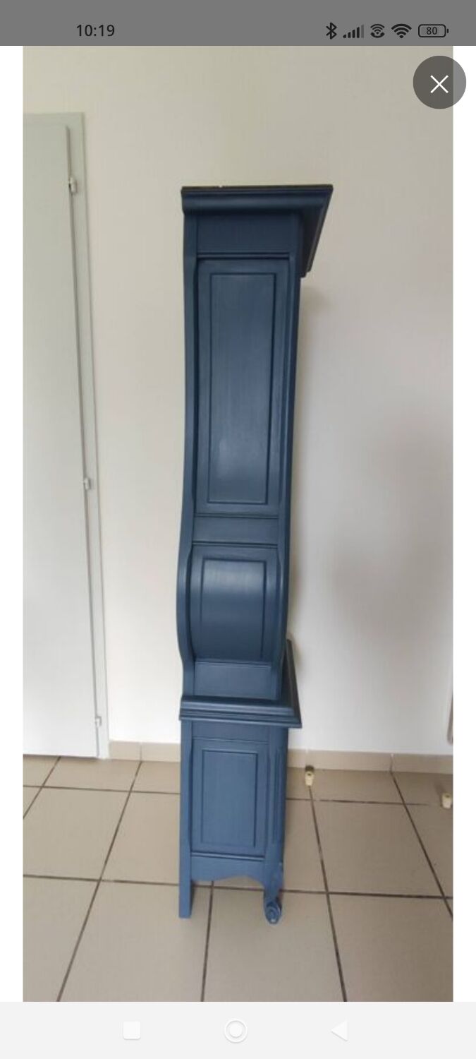Comtoise shelf