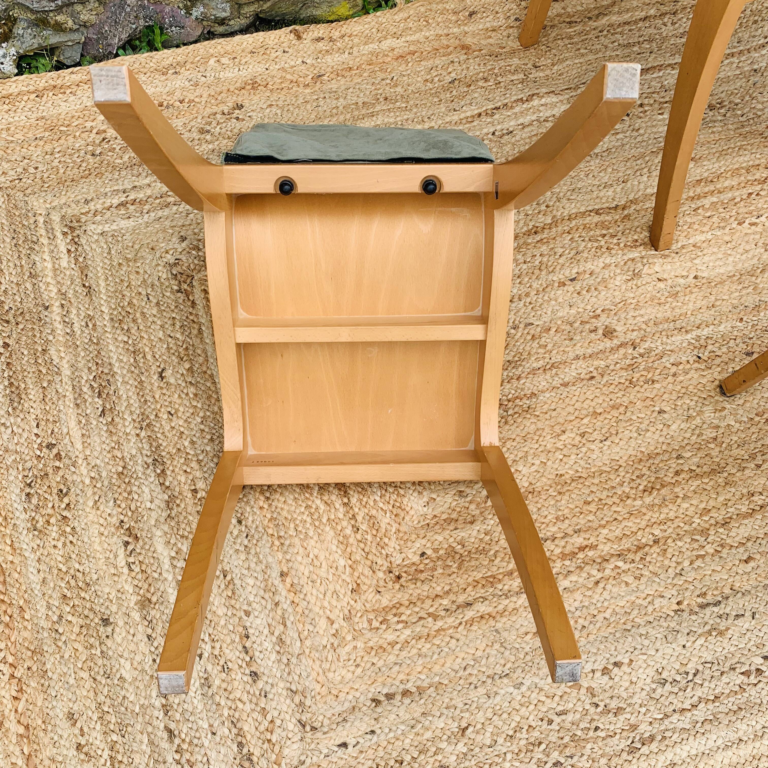 Set of 4 chairs "Finn" Ligne Roset