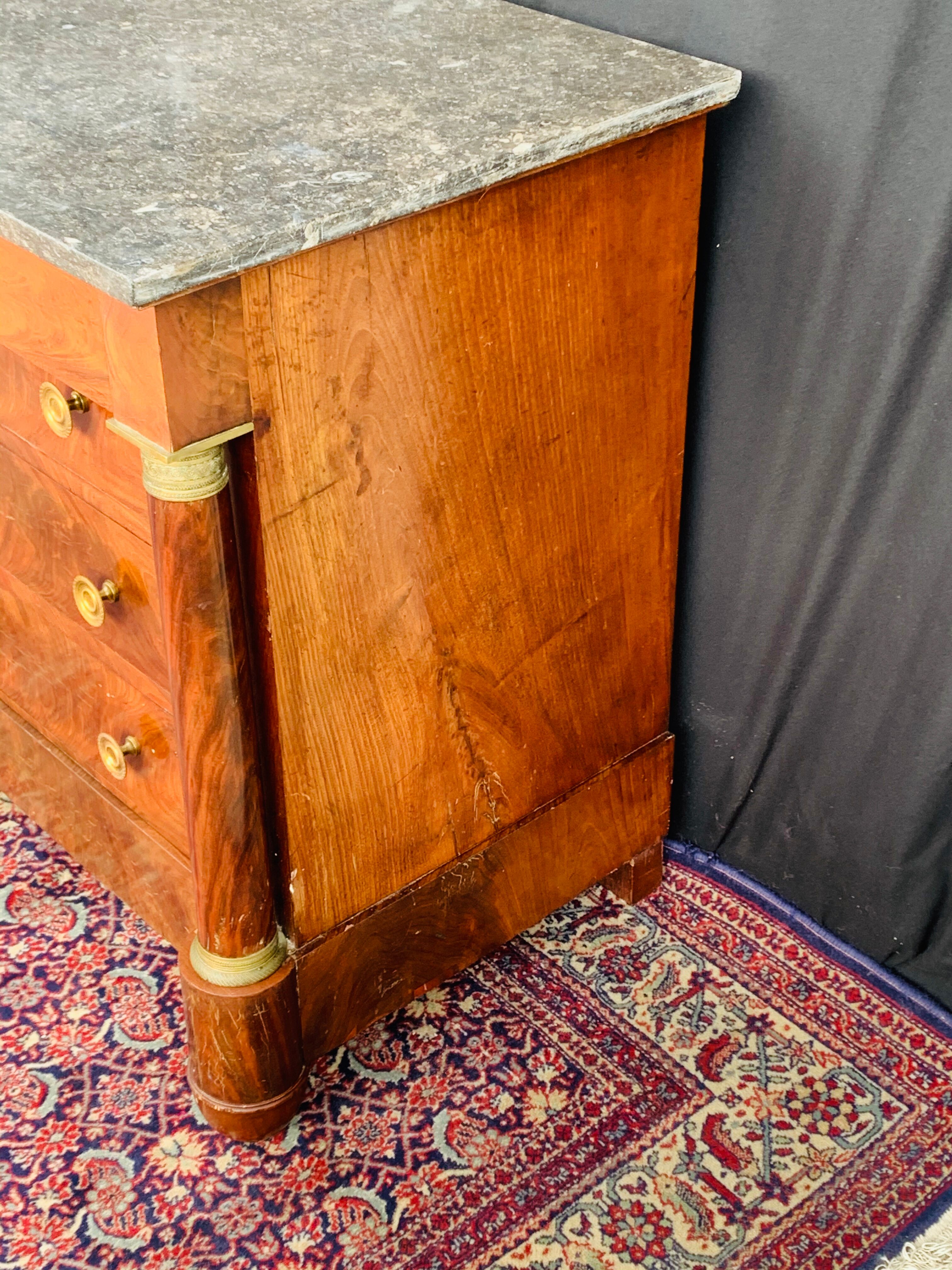 Dresser in flamed mahogany empire era