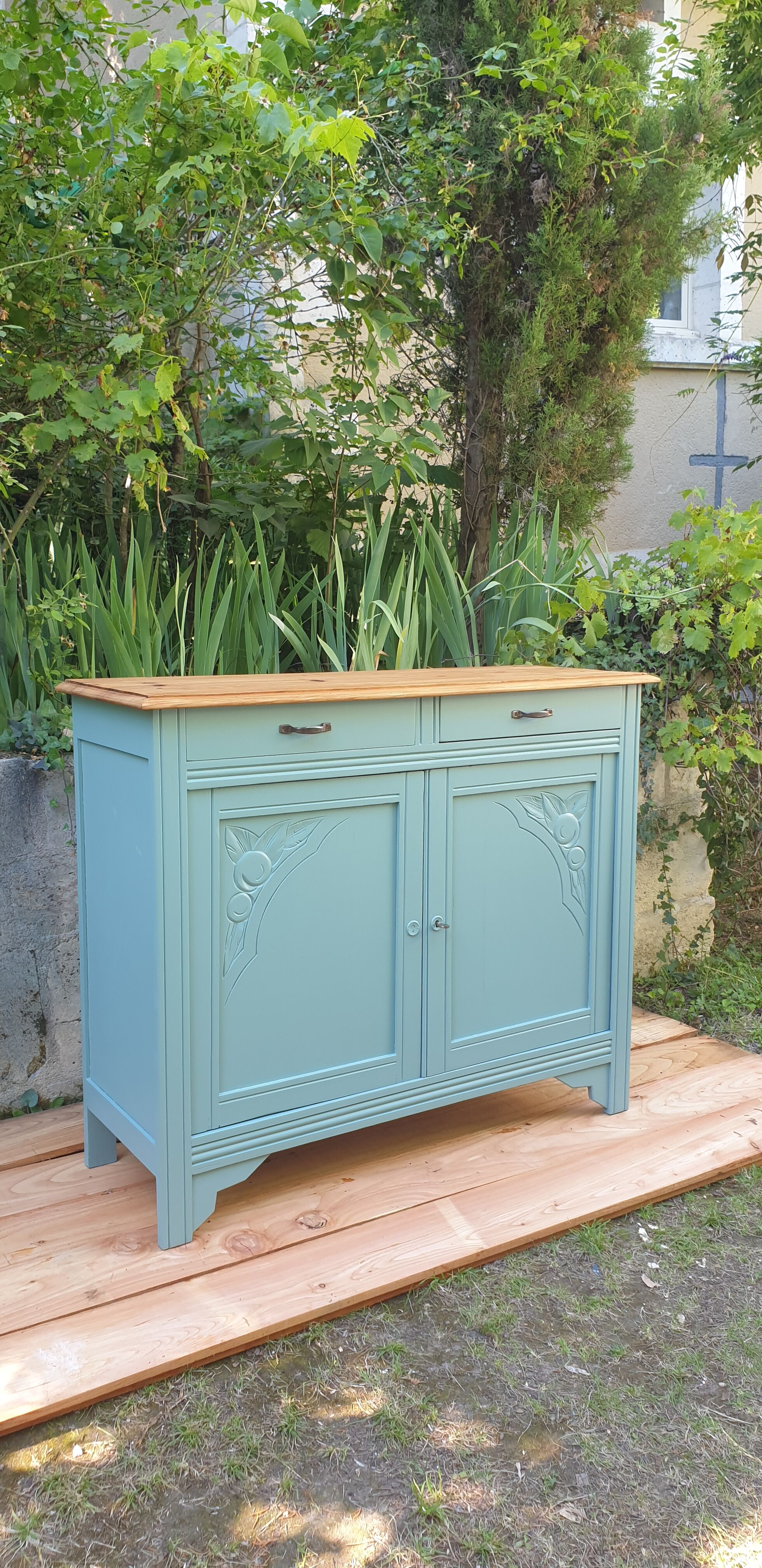 Green art deco buffet