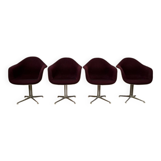 Set of 4 Charles and Ray Eams Hermann Miller armchairs 1960 fonda foot