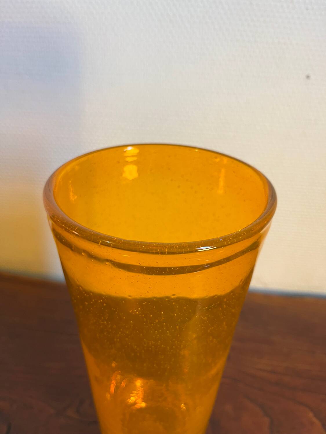 Vase année 80 verre bullé