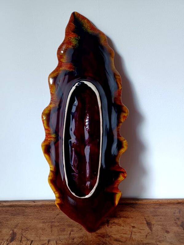 Magnificent leaf-shaped basket signed Vallauris
