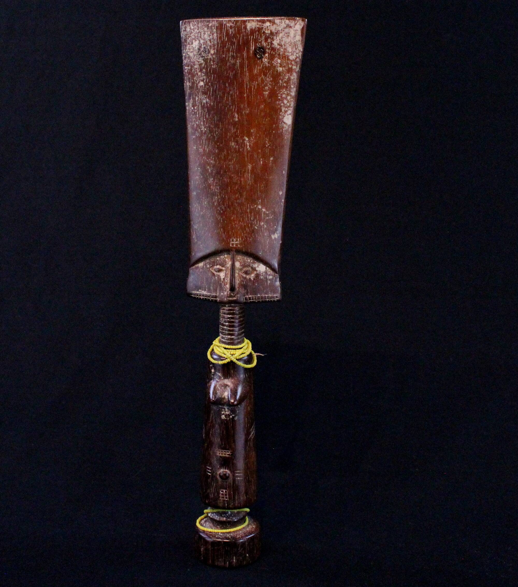 African Art Africa Tribal - Fanti Ethnic Fertility Doll from Ghan on base - 36 cms