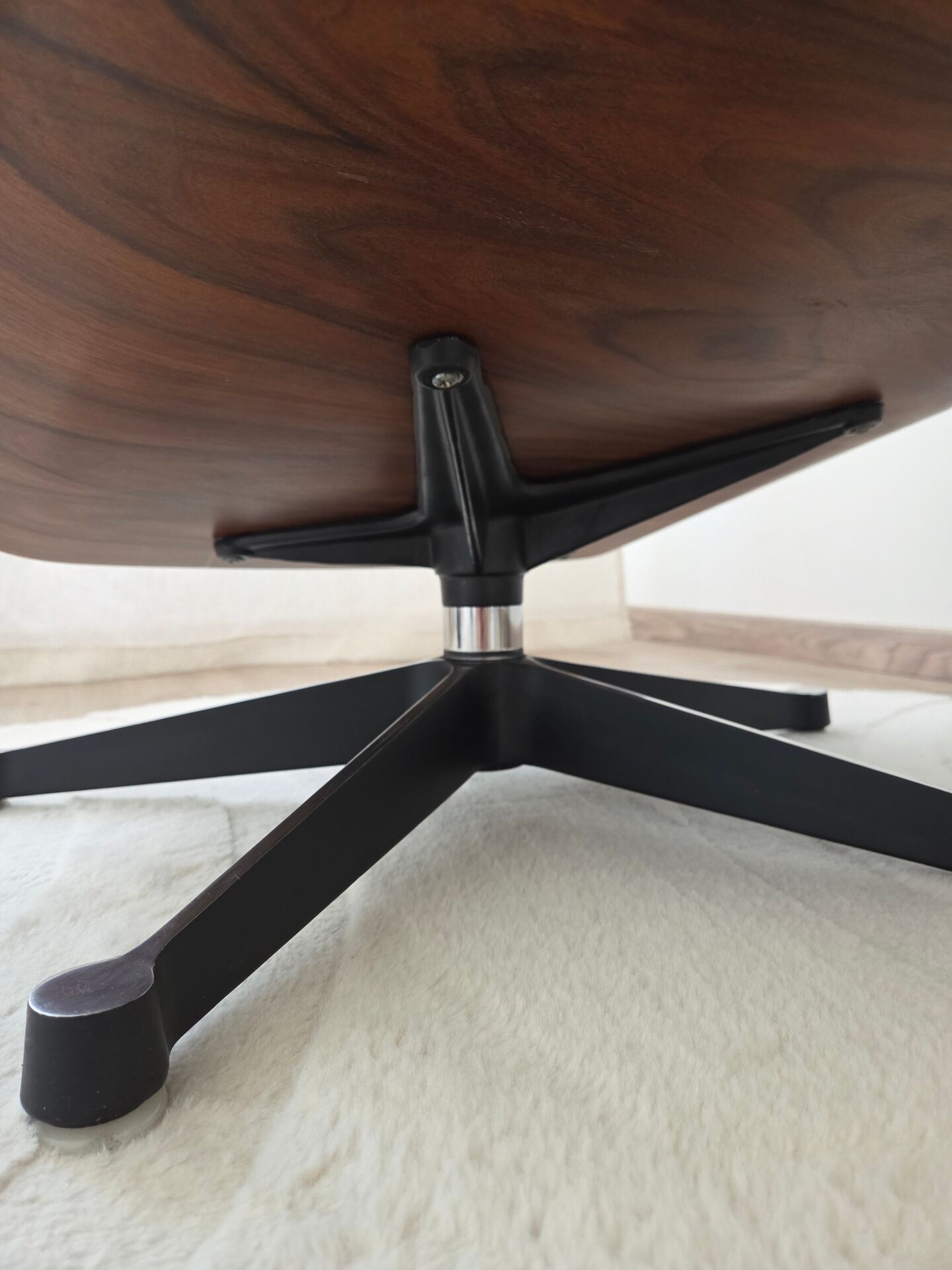 Fauteuil Eames mobilier international