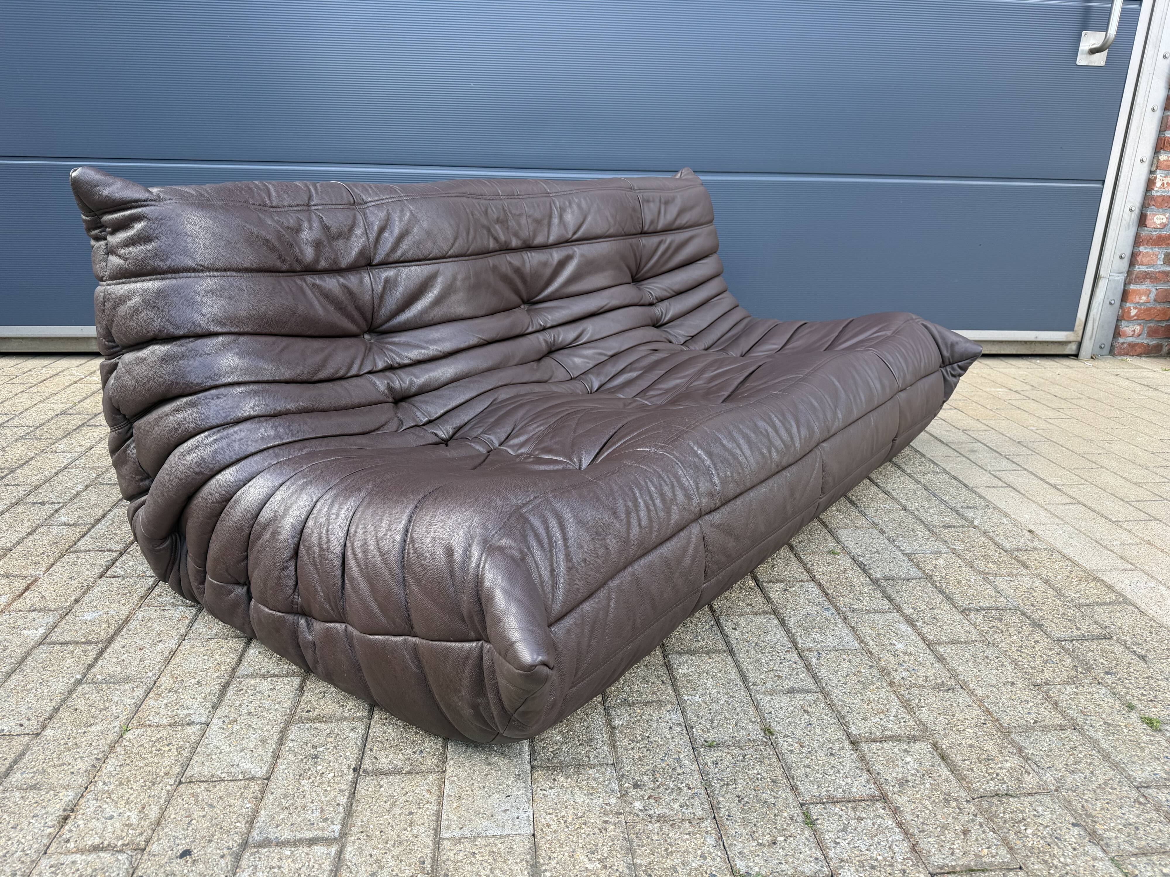 100% authentic Ligne Roset Togo 3-seater in chocolate brown original leather.