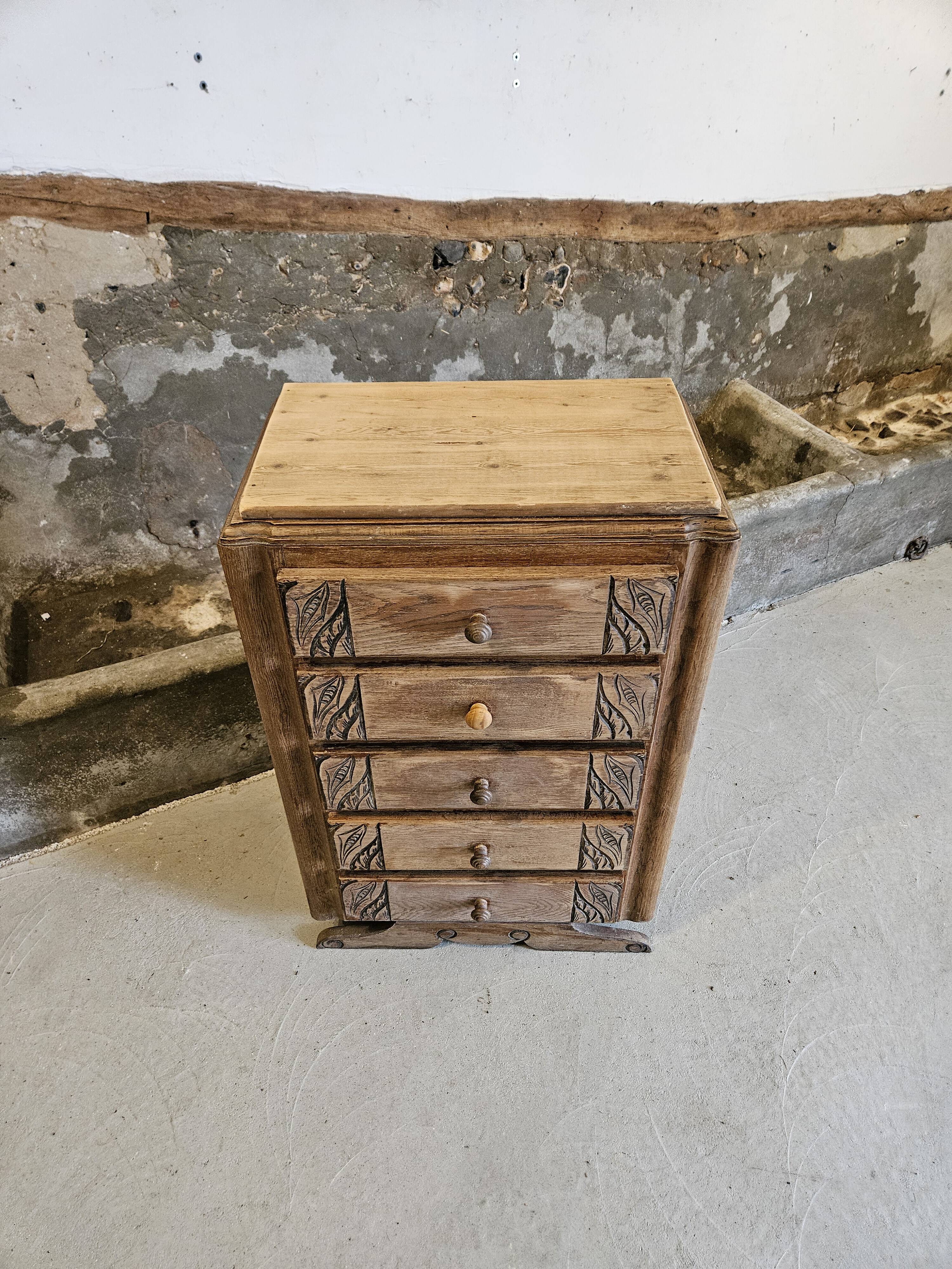 Art Deco wooden chest of drawers with 5 drawers