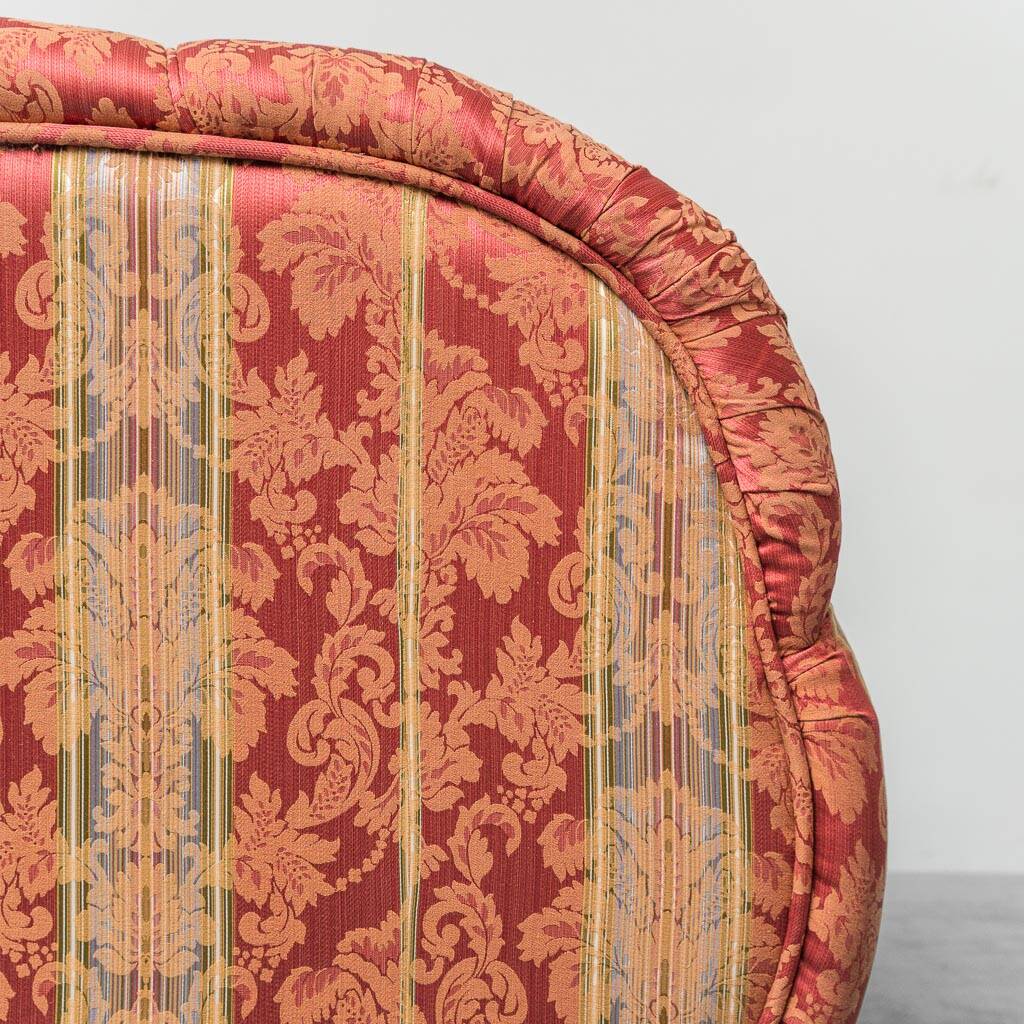 Divano due posti in tessuto broccato anni ’50 vintage