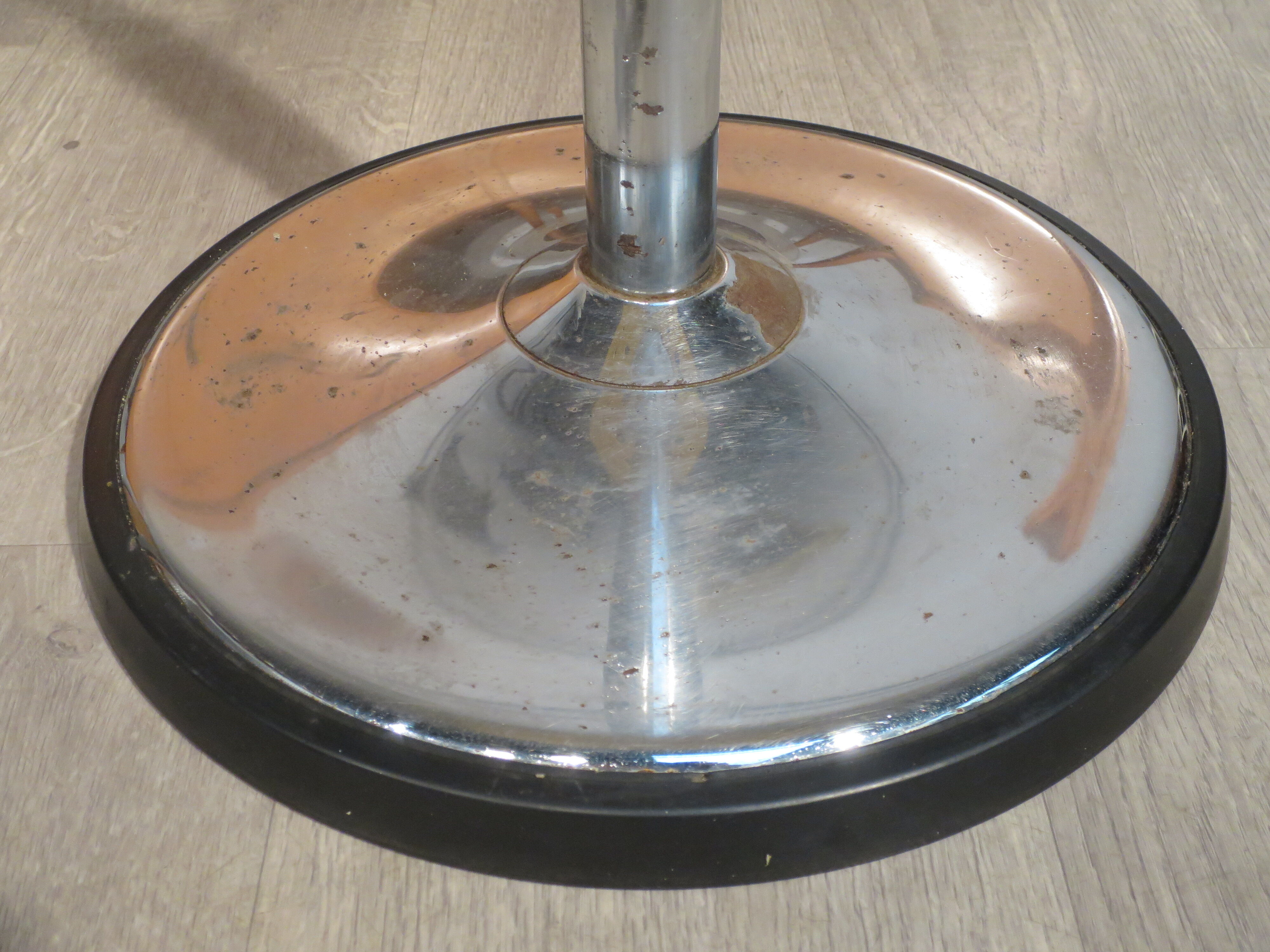 Mirima stool by Etienne Fermigier