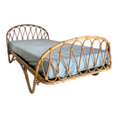 Rattan bed