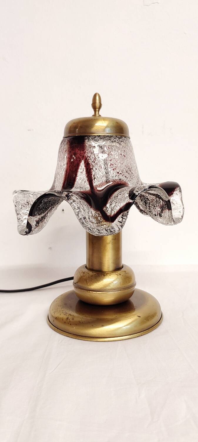 Lampe de table avec tulipe en cristal. Italie, années 1980.