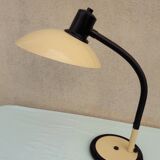 Desk lamp