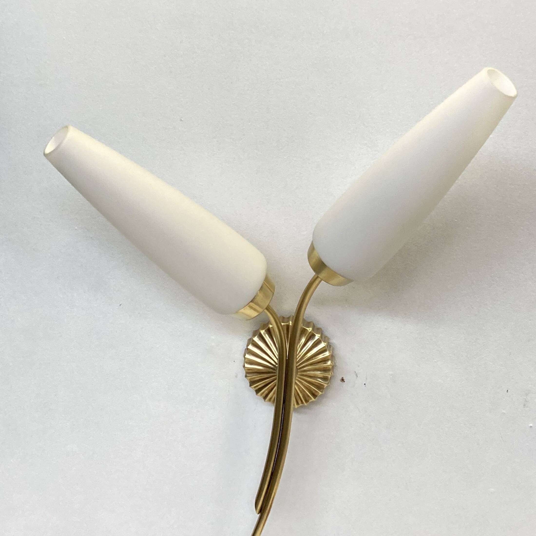Large double brass wall light and white opaline glass tulips LAMP-7111