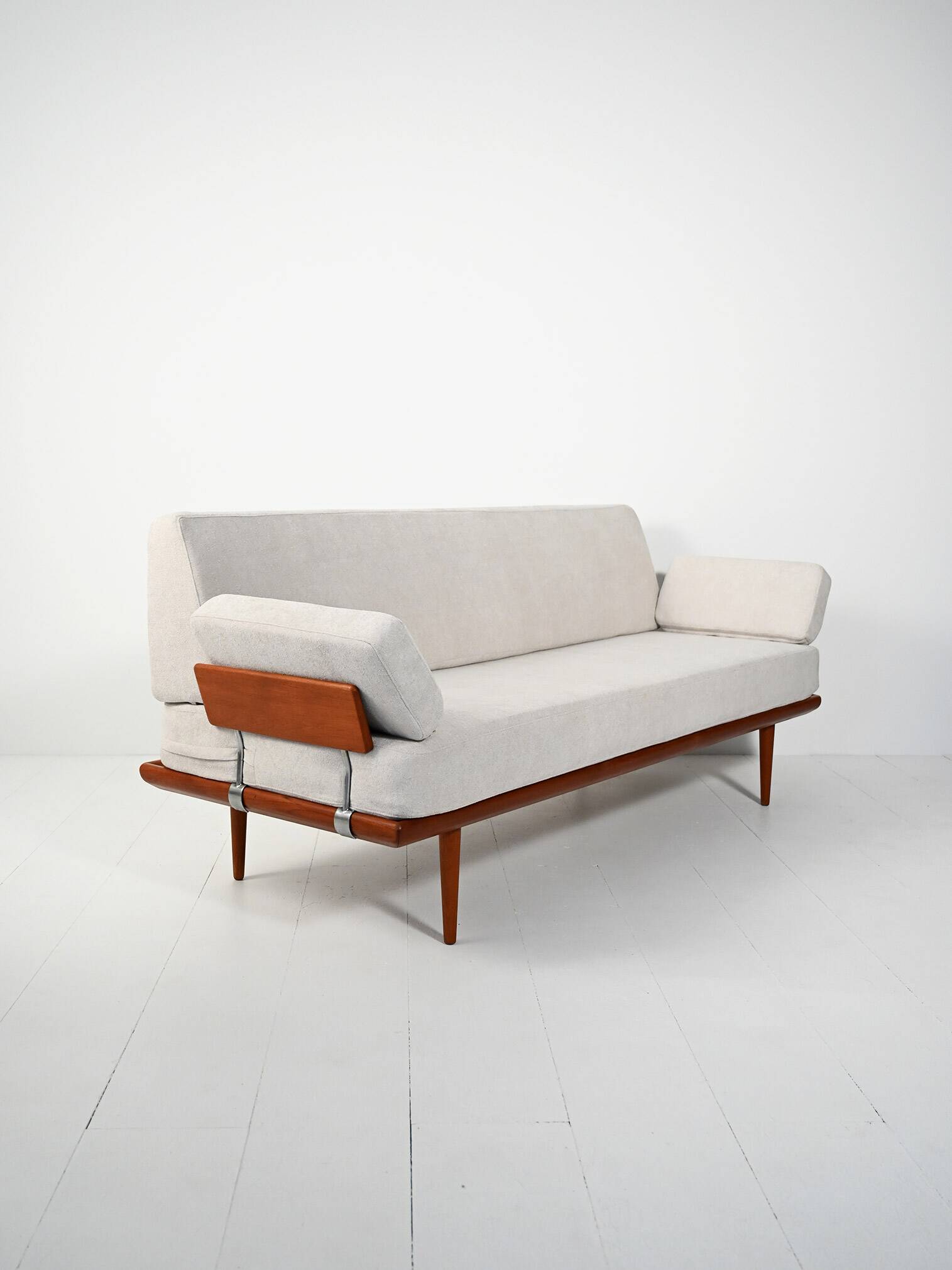 Canapé en teck « Minerva » avec accoudoirspar France & Søn