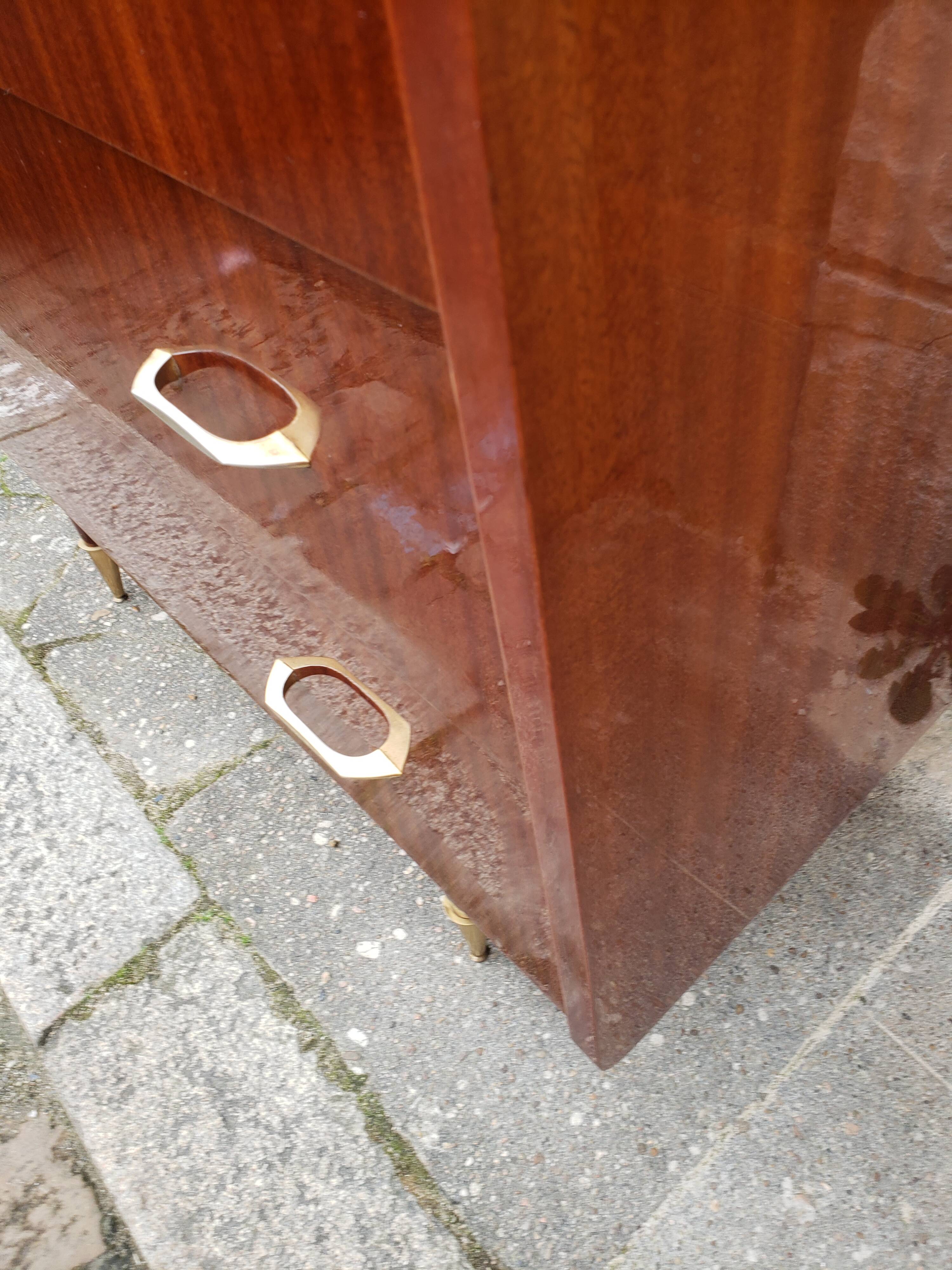 Commodity vintage right foot