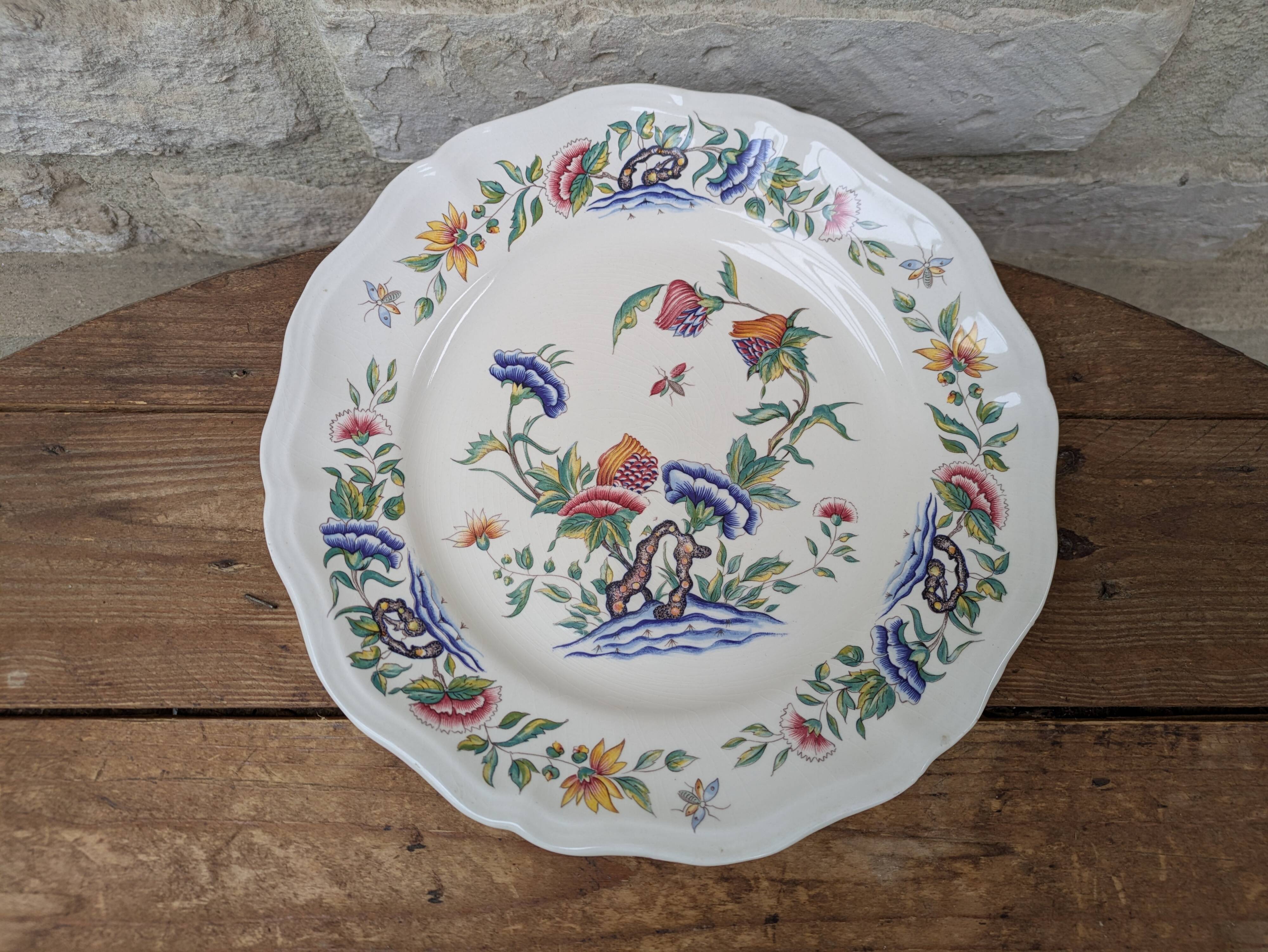 Plate Sarreguemines France model Rouen decoration flowers and insects 25.5cm