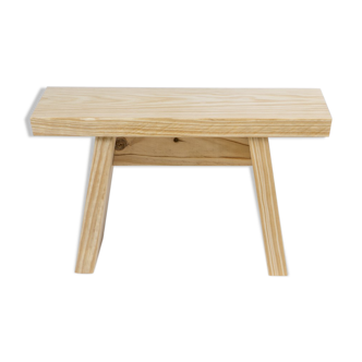 Japanese stool in solid pine from the Landes