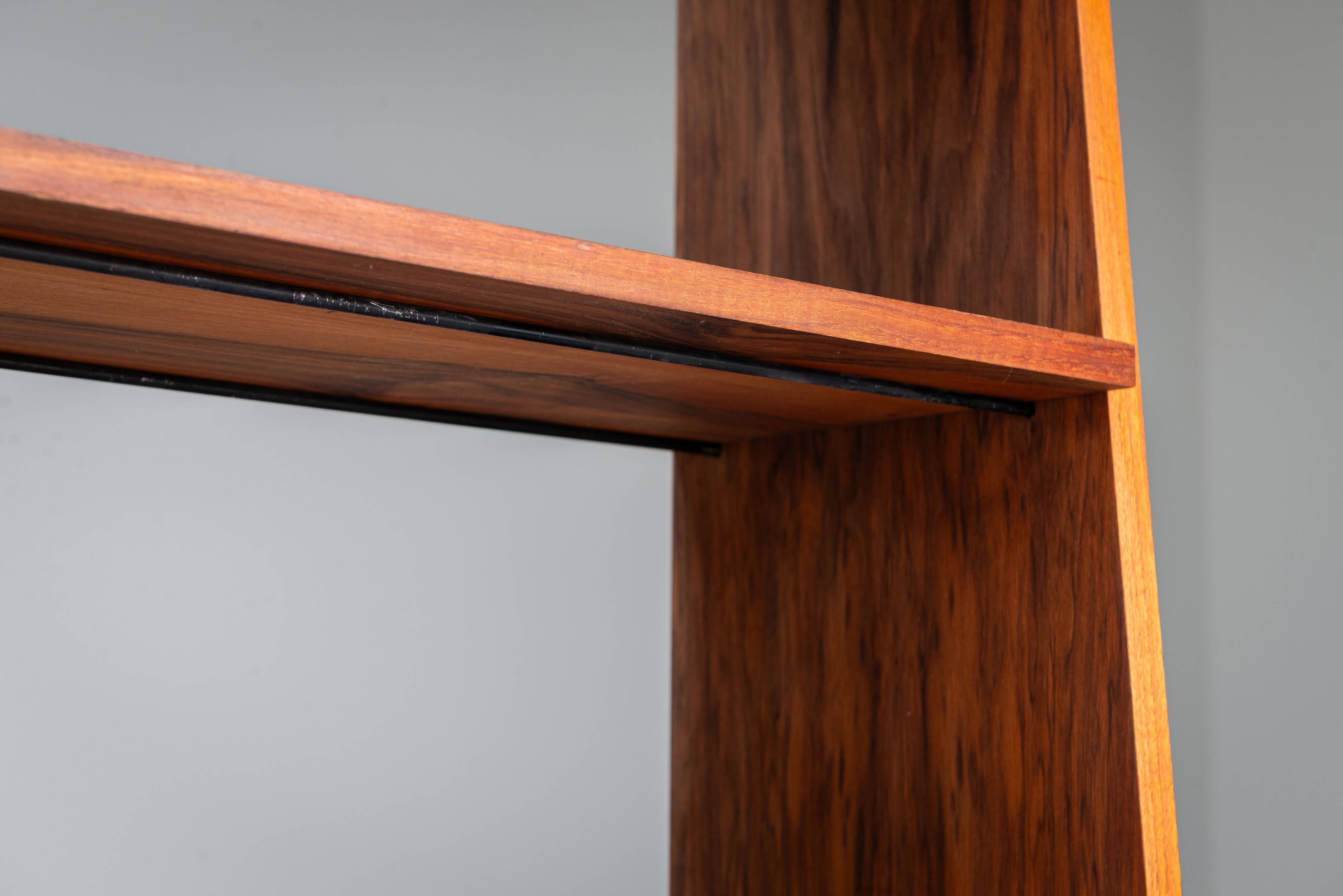 Italian bookcase with three shelves and storage