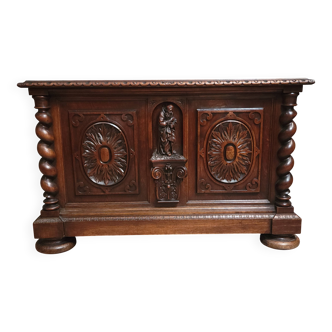 Antique Renaissance-style chest in richly carved solid walnut.