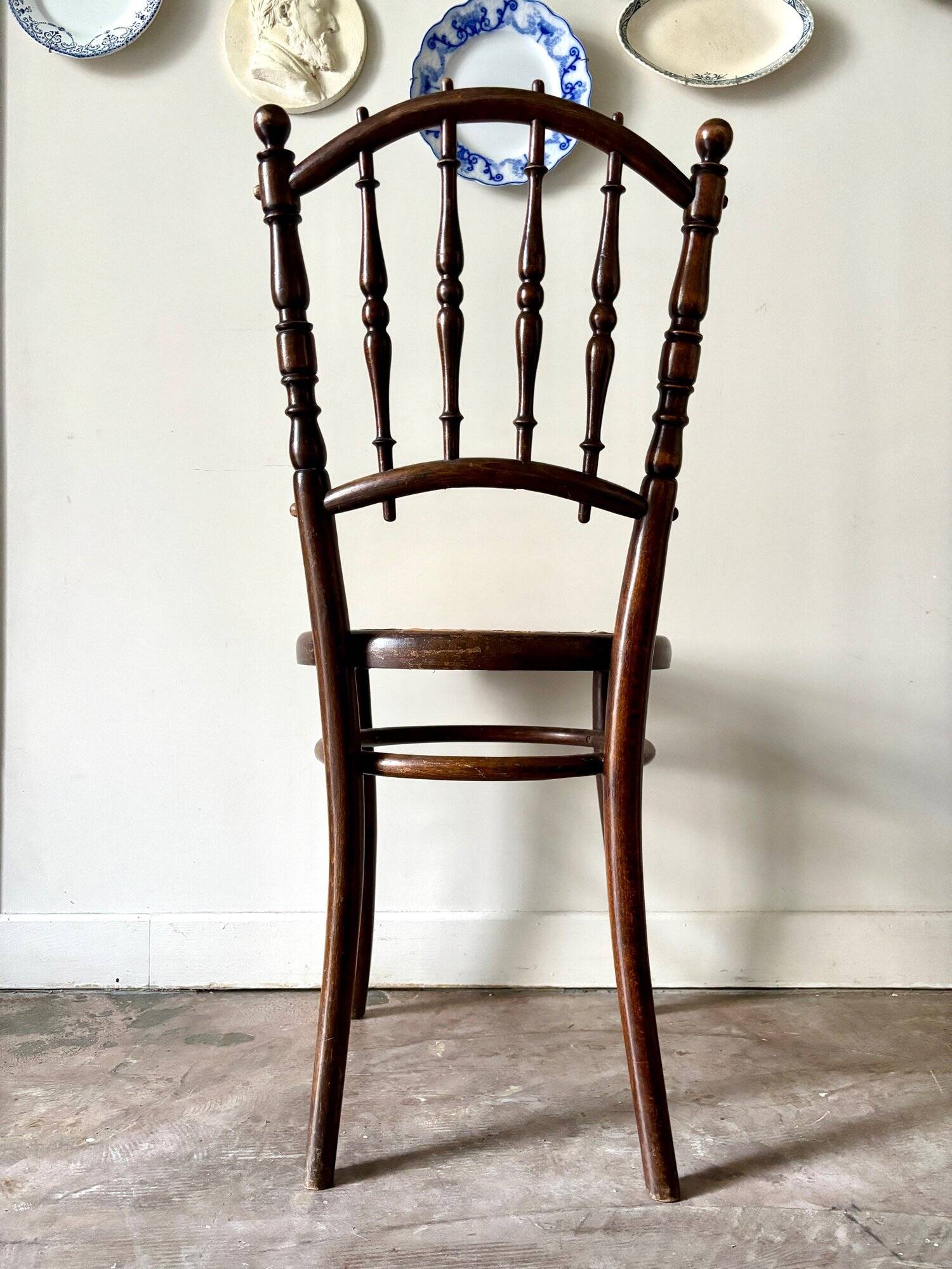 Bistro chair in turned wood and cane