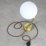 Applique murale italienne vintage en laiton et opaline