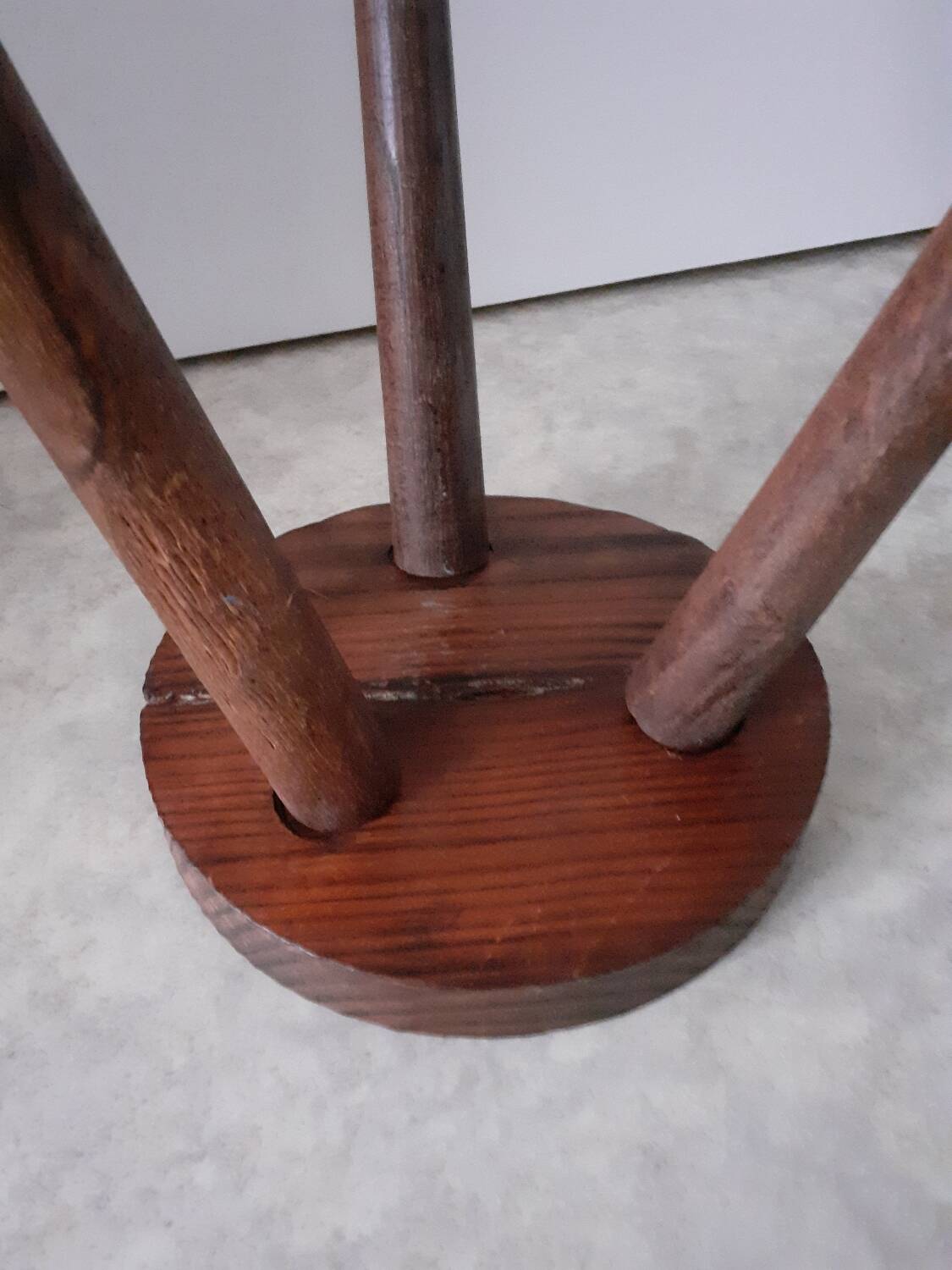 Tripod stool