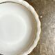 Plat rond et creux ULIM en porcelaine de Limoges blanche et dorée