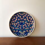 Kutahya collector's plate with Iznik Ottoman motifs