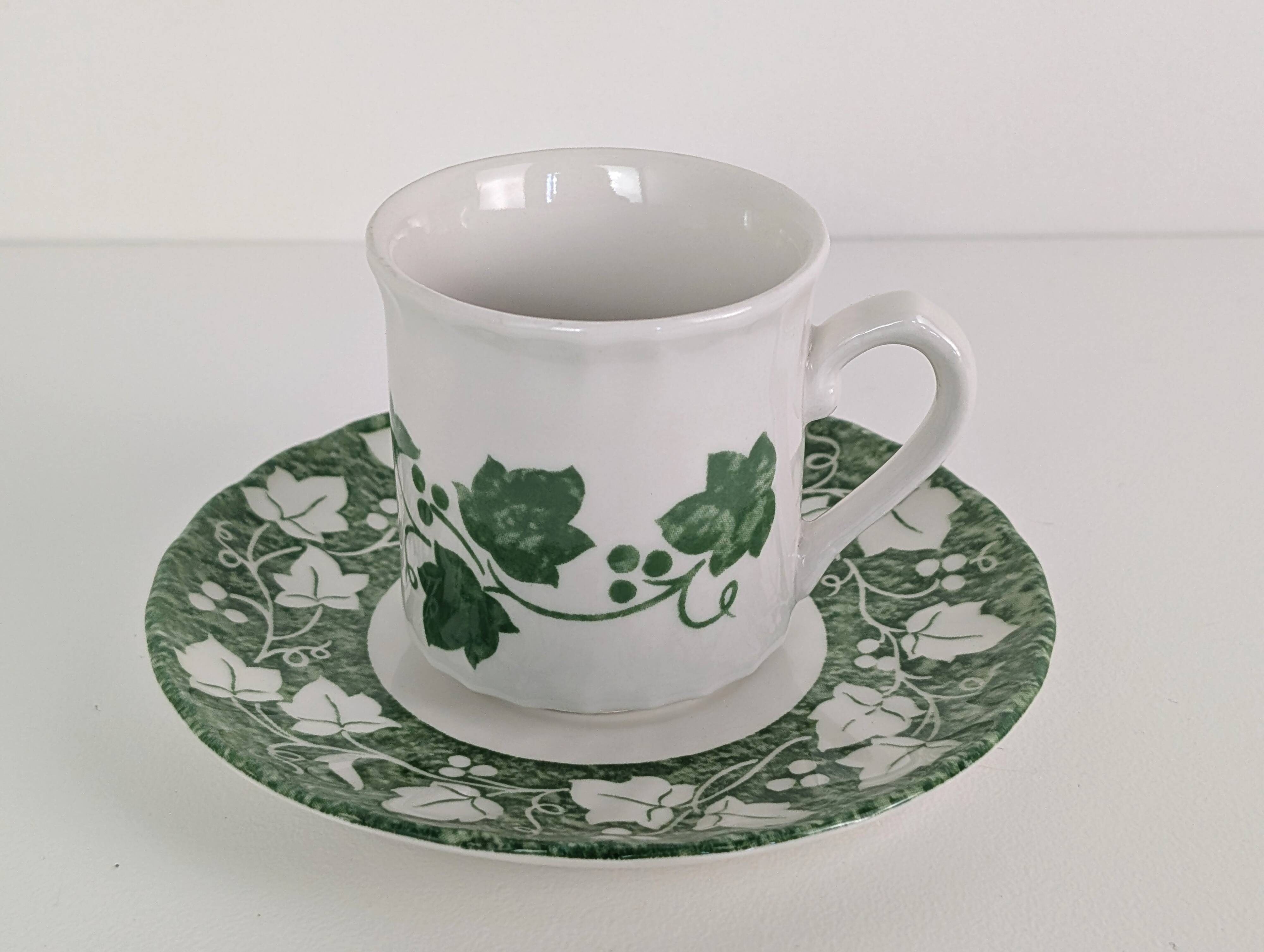 4 Churchill England coffee cups