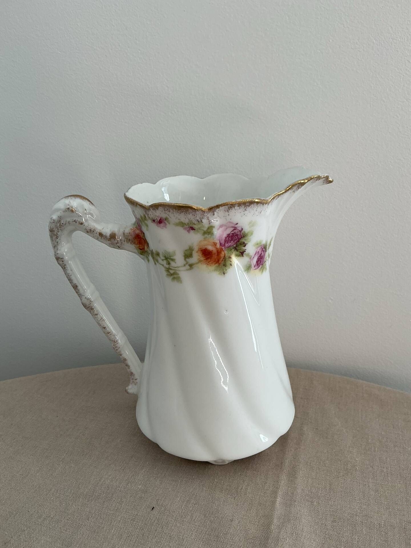 Limoges porcelain jug decorated with roses – Art Nouveau 1900-1920