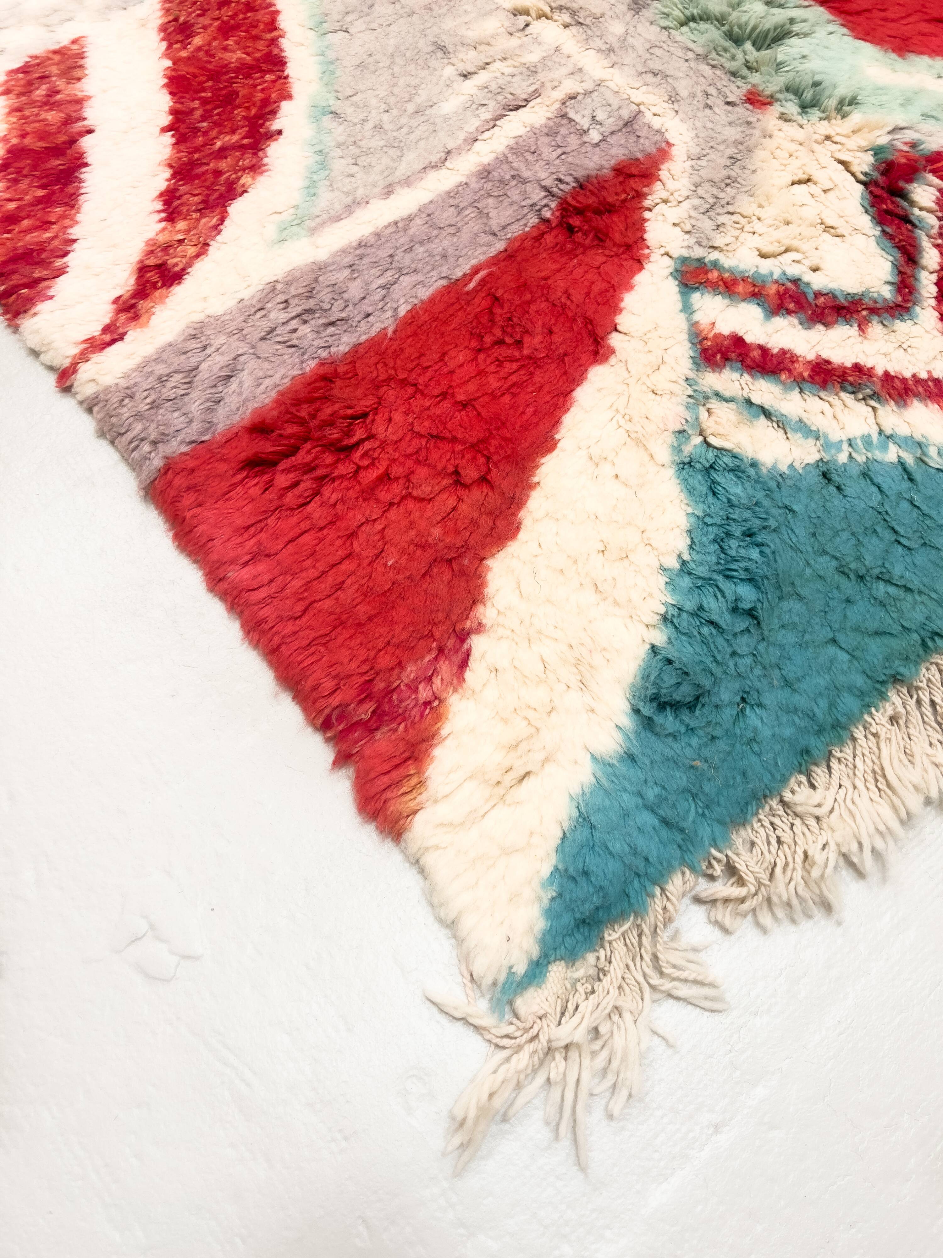 Colorful Beni Ouarain Berber rug, 2.50 x 1.66 m