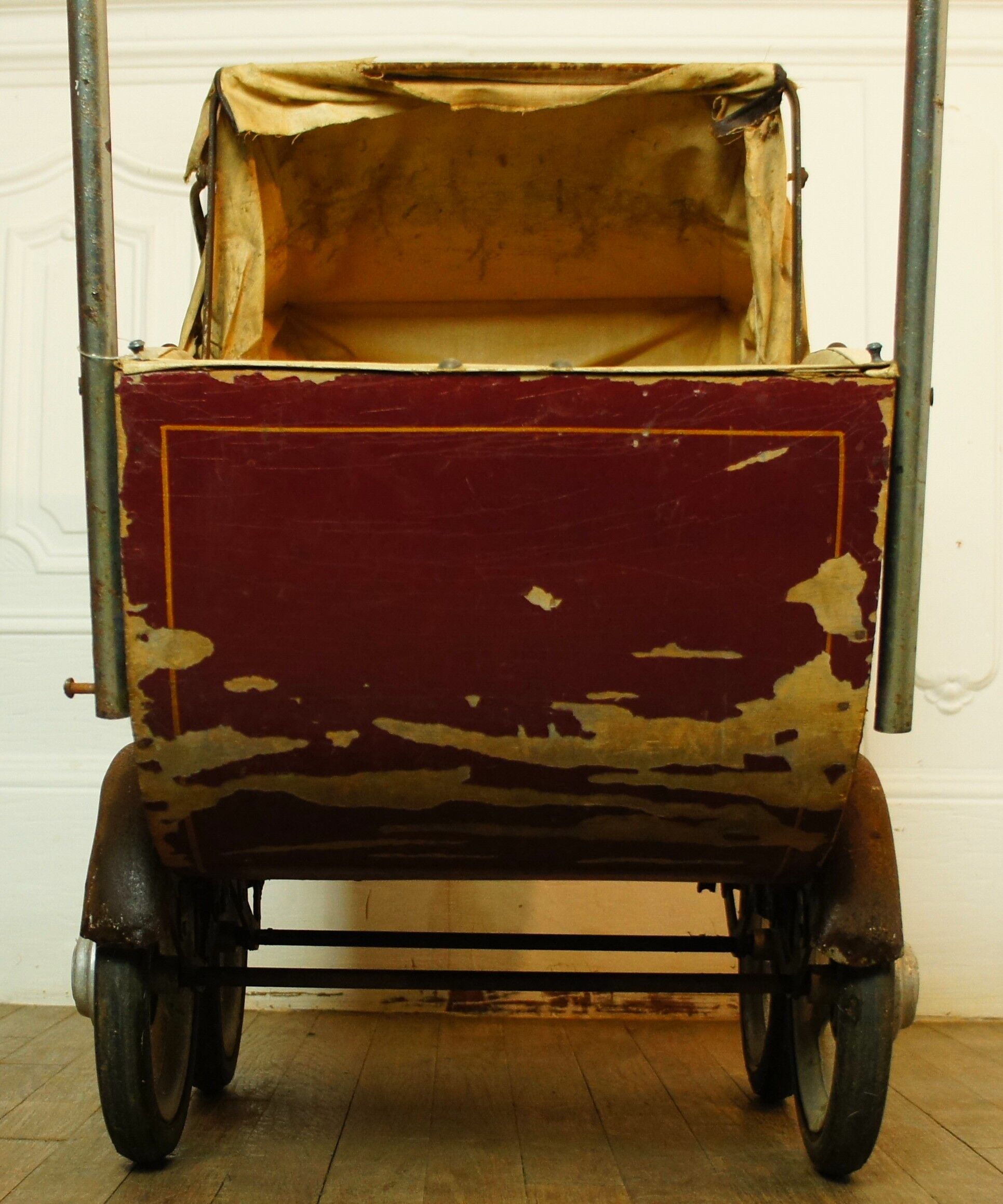 Ancient doll landau 1940