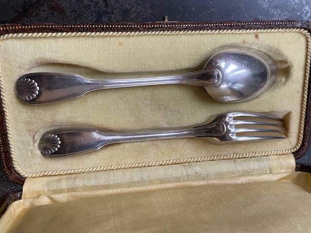 Christofle solid silver christening cutlery, Vendôme shell pattern